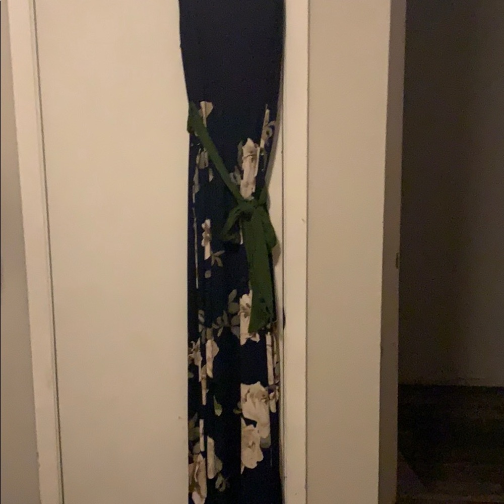 Egy blue floral dress. Worn once